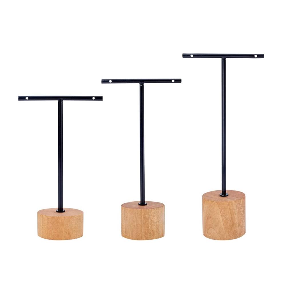 Holzfarbe & Schwarz